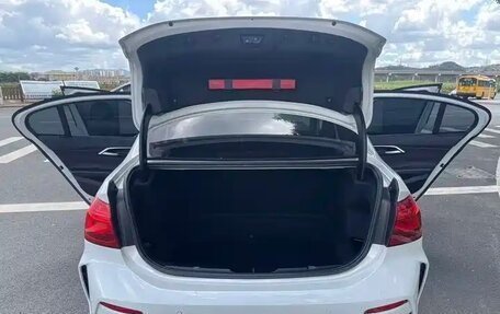 BMW 1 серия, 2022 год, 1 700 000 рублей, 12 фотография