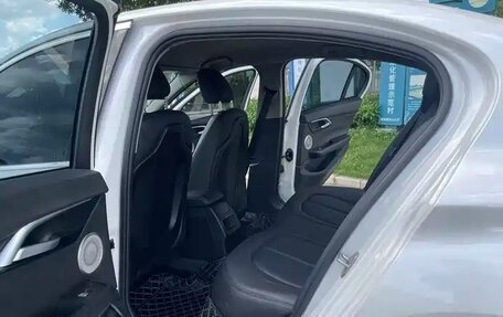 BMW 1 серия, 2022 год, 1 700 000 рублей, 15 фотография