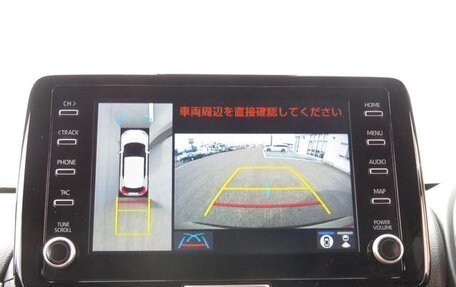 Toyota Yaris Cross, 2022 год, 1 350 000 рублей, 8 фотография