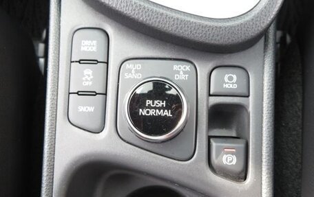 Toyota Yaris Cross, 2022 год, 1 350 000 рублей, 16 фотография