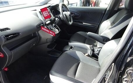 Toyota Wish II, 2016 год, 1 550 000 рублей, 12 фотография