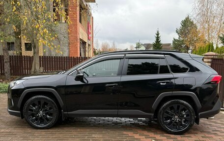 Toyota RAV4, 2021 год, 3 380 000 рублей, 1 фотография