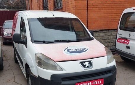 Peugeot Partner II рестайлинг 2, 2011 год, 420 000 рублей, 1 фотография