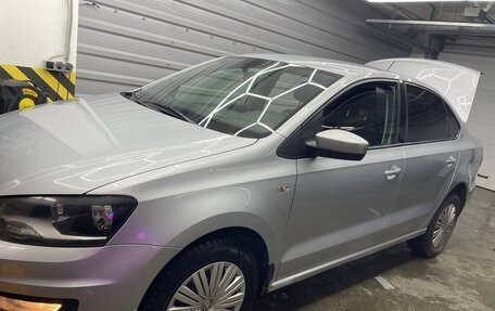 Volkswagen Polo VI (EU Market), 2015 год, 888 000 рублей, 1 фотография