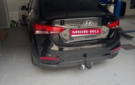 Hyundai Solaris II рестайлинг, 2018 год, 1 050 000 рублей, 2 фотография