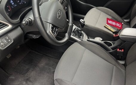 Hyundai Solaris II рестайлинг, 2018 год, 1 050 000 рублей, 4 фотография