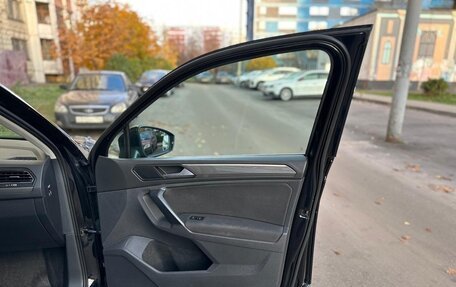 Volkswagen Tiguan II, 2018 год, 2 650 000 рублей, 12 фотография