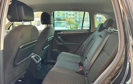 Volkswagen Tiguan II, 2018 год, 2 650 000 рублей, 19 фотография