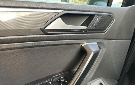 Volkswagen Tiguan II, 2018 год, 2 650 000 рублей, 24 фотография