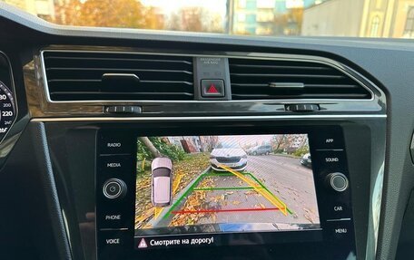 Volkswagen Tiguan II, 2018 год, 2 650 000 рублей, 31 фотография