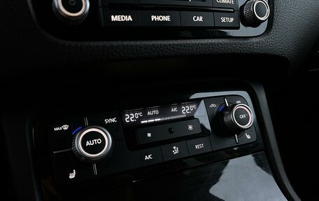 Volkswagen Touareg III, 2016 год, 3 415 000 рублей, 13 фотография