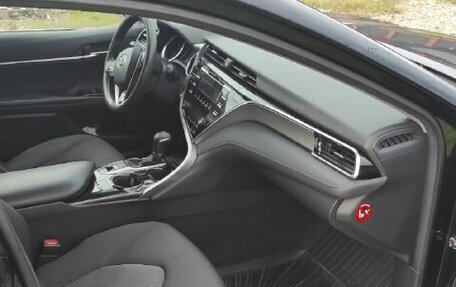 Toyota Camry, 2019 год, 1 999 000 рублей, 17 фотография