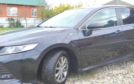 Toyota Camry, 2019 год, 1 999 000 рублей, 10 фотография