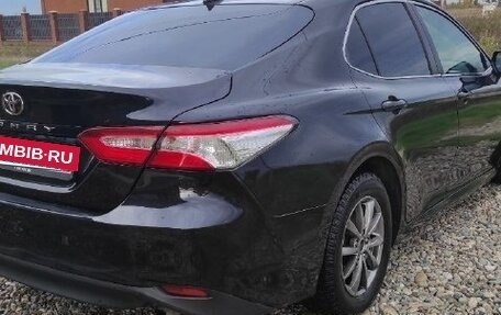 Toyota Camry, 2019 год, 1 999 000 рублей, 5 фотография