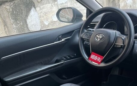 Toyota Camry, 2019 год, 1 999 000 рублей, 12 фотография