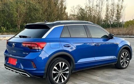 Volkswagen T-Roc I, 2022 год, 1 694 000 рублей, 5 фотография