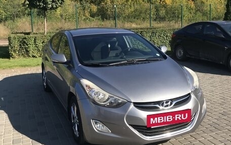 Hyundai Elantra V, 2011 год, 950 000 рублей, 3 фотография