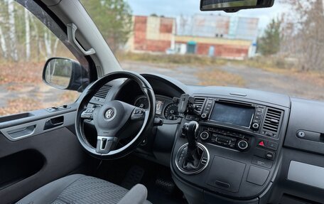 Volkswagen Multivan T5, 2010 год, 1 690 000 рублей, 14 фотография