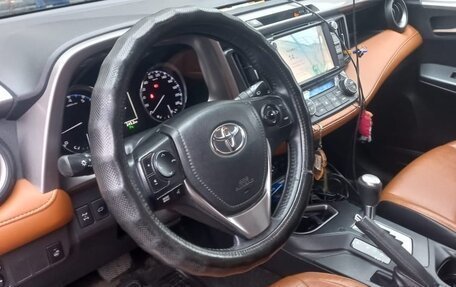 Toyota RAV4, 2018 год, 3 000 000 рублей, 2 фотография
