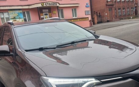 Toyota RAV4, 2018 год, 3 000 000 рублей, 4 фотография