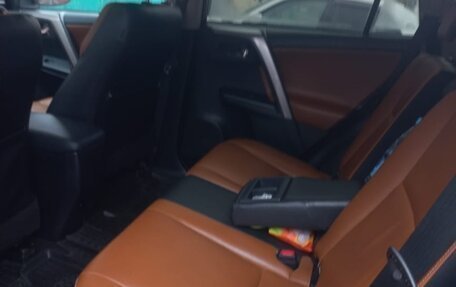 Toyota RAV4, 2018 год, 3 000 000 рублей, 9 фотография