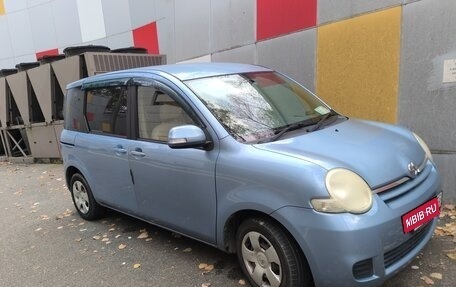 Toyota Sienta I, 2012 год, 1 100 000 рублей, 2 фотография