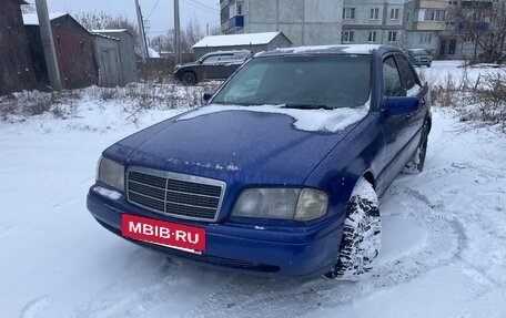 Mercedes-Benz C-Класс, 1995 год, 250 000 рублей, 2 фотография