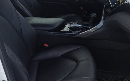 Toyota Camry, 2018 год, 2 240 000 рублей, 6 фотография