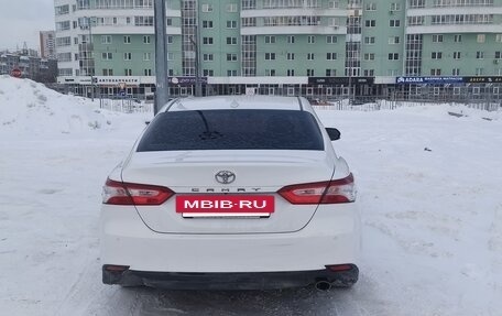 Toyota Camry, 2018 год, 2 240 000 рублей, 2 фотография