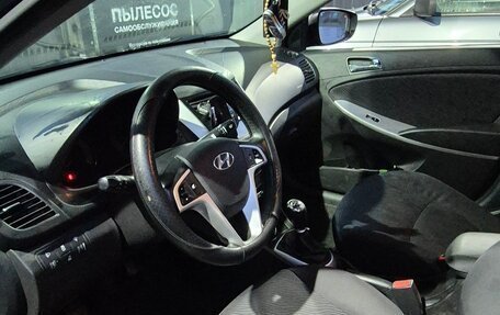 Hyundai Solaris II рестайлинг, 2013 год, 600 000 рублей, 9 фотография