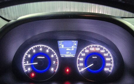 Hyundai Solaris II рестайлинг, 2013 год, 600 000 рублей, 11 фотография