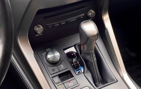 Lexus NX I, 2018 год, 3 519 000 рублей, 26 фотография