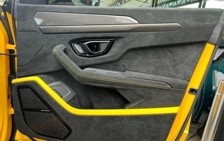 Lamborghini Urus I, 2024 год, 40 000 000 рублей, 34 фотография