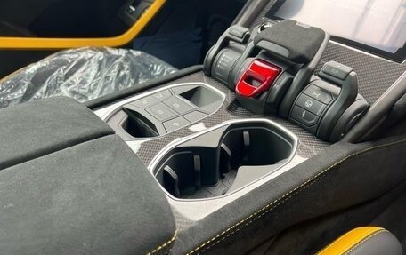 Lamborghini Urus I, 2024 год, 40 000 000 рублей, 35 фотография