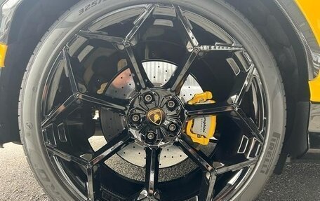 Lamborghini Urus I, 2024 год, 40 000 000 рублей, 38 фотография