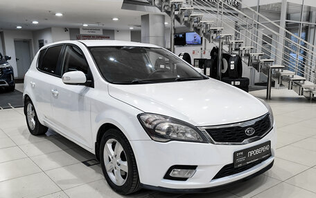 KIA cee'd I рестайлинг, 2011 год, 810 000 рублей, 3 фотография