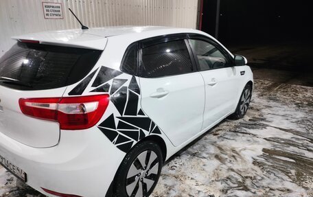 KIA Rio III рестайлинг, 2012 год, 750 000 рублей, 2 фотография