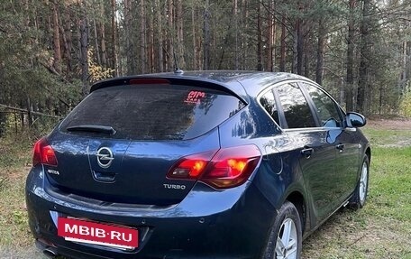 Opel Astra J, 2011 год, 600 000 рублей, 3 фотография