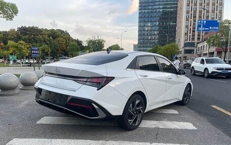 Hyundai Elantra, 2024 год, 1 540 000 рублей, 7 фотография