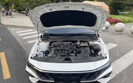 Hyundai Elantra, 2024 год, 1 540 000 рублей, 16 фотография