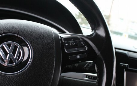 Volkswagen Touareg III, 2012 год, 2 099 000 рублей, 15 фотография