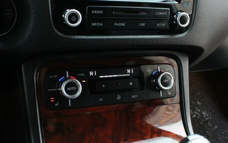 Volkswagen Touareg III, 2012 год, 2 099 000 рублей, 17 фотография