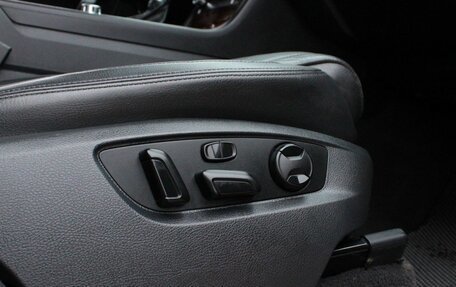 Volkswagen Touareg III, 2012 год, 2 099 000 рублей, 25 фотография