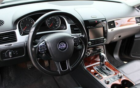 Volkswagen Touareg III, 2012 год, 2 099 000 рублей, 23 фотография