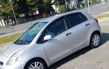 Toyota Yaris III рестайлинг, 2010 год, 560 000 рублей, 7 фотография