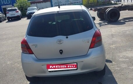 Toyota Yaris III рестайлинг, 2010 год, 560 000 рублей, 5 фотография