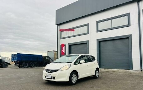 Honda Fit III, 2010 год, 929 000 рублей, 2 фотография