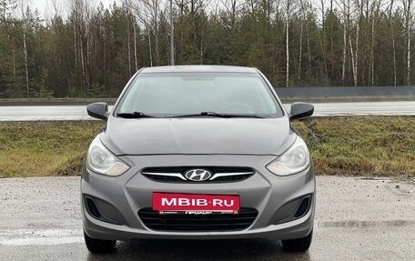 Hyundai Solaris II рестайлинг, 2011 год, 677 000 рублей, 2 фотография