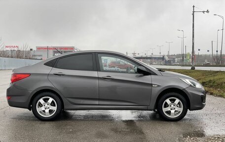 Hyundai Solaris II рестайлинг, 2011 год, 677 000 рублей, 22 фотография