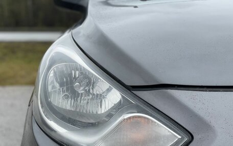 Hyundai Solaris II рестайлинг, 2011 год, 677 000 рублей, 20 фотография